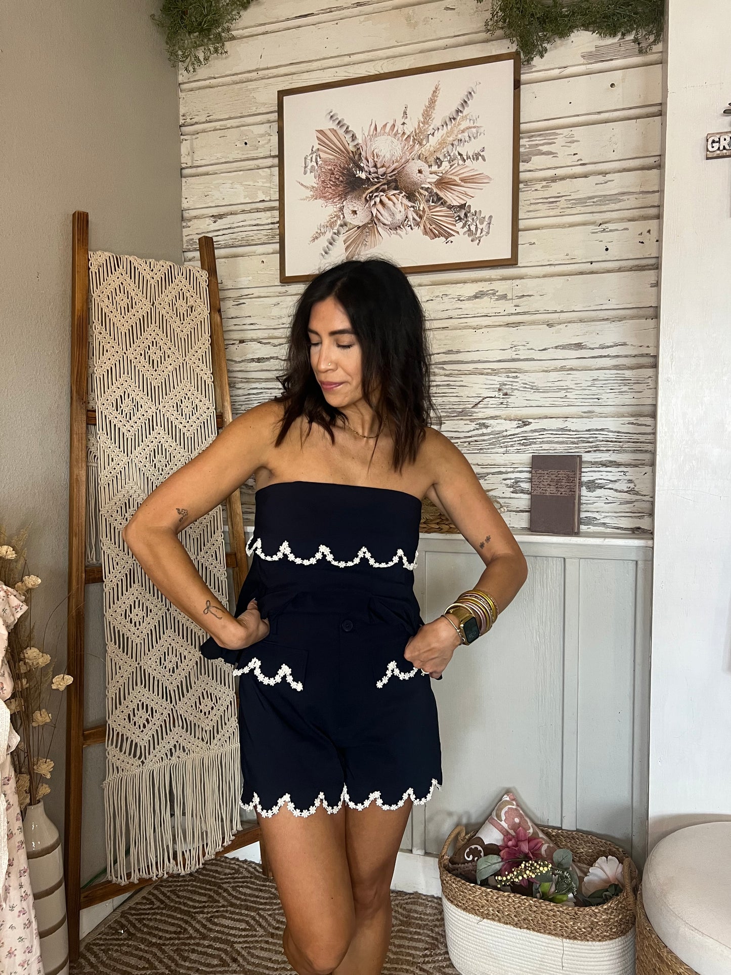 Scalloped Lace Hem Shorts