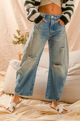Distressed Barrel Jeans
