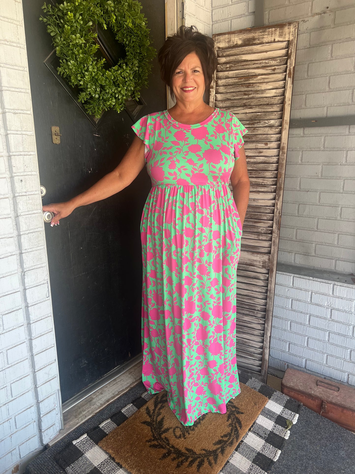 Amanda Floral Curvy Maxi Dress
