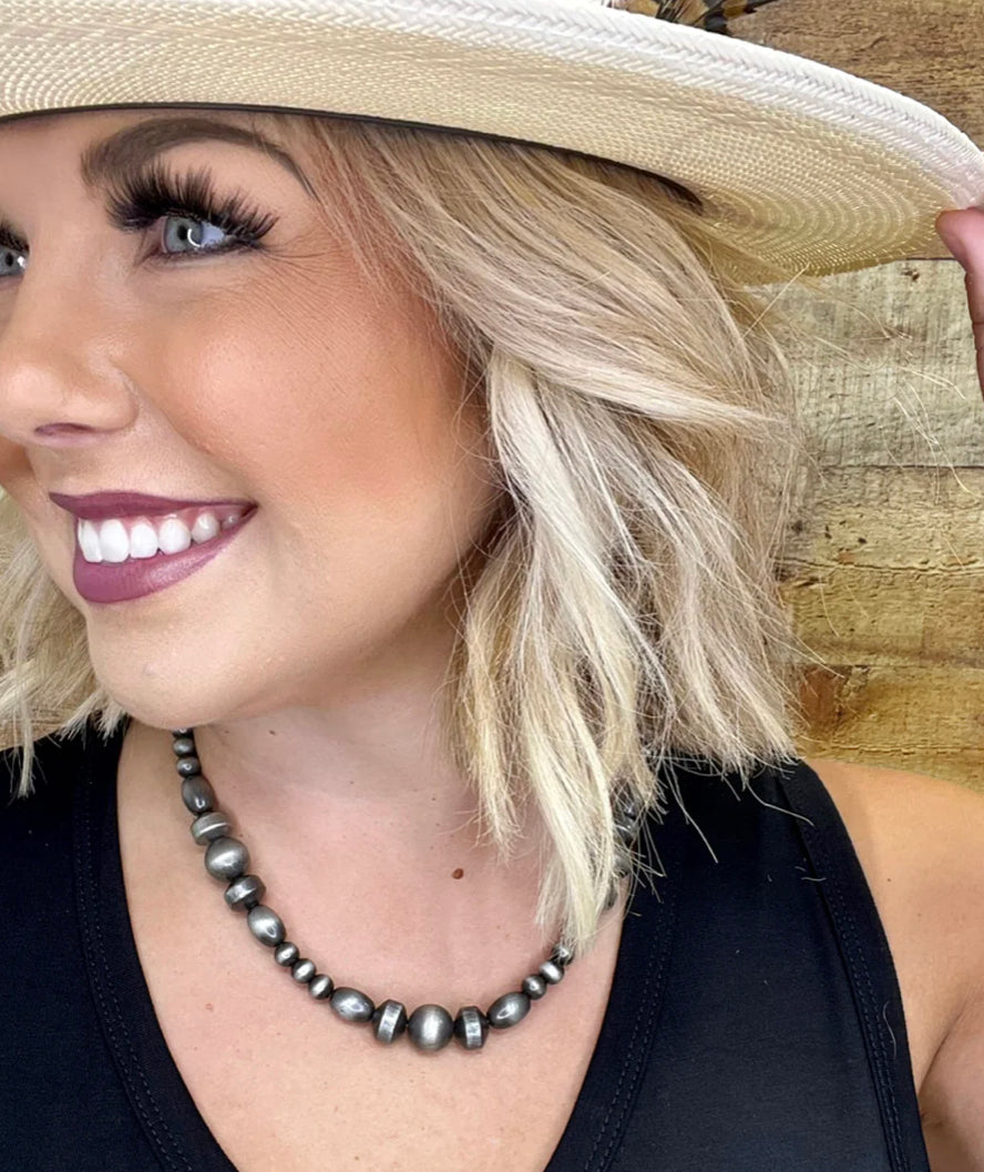 Amarillo Short Necklace