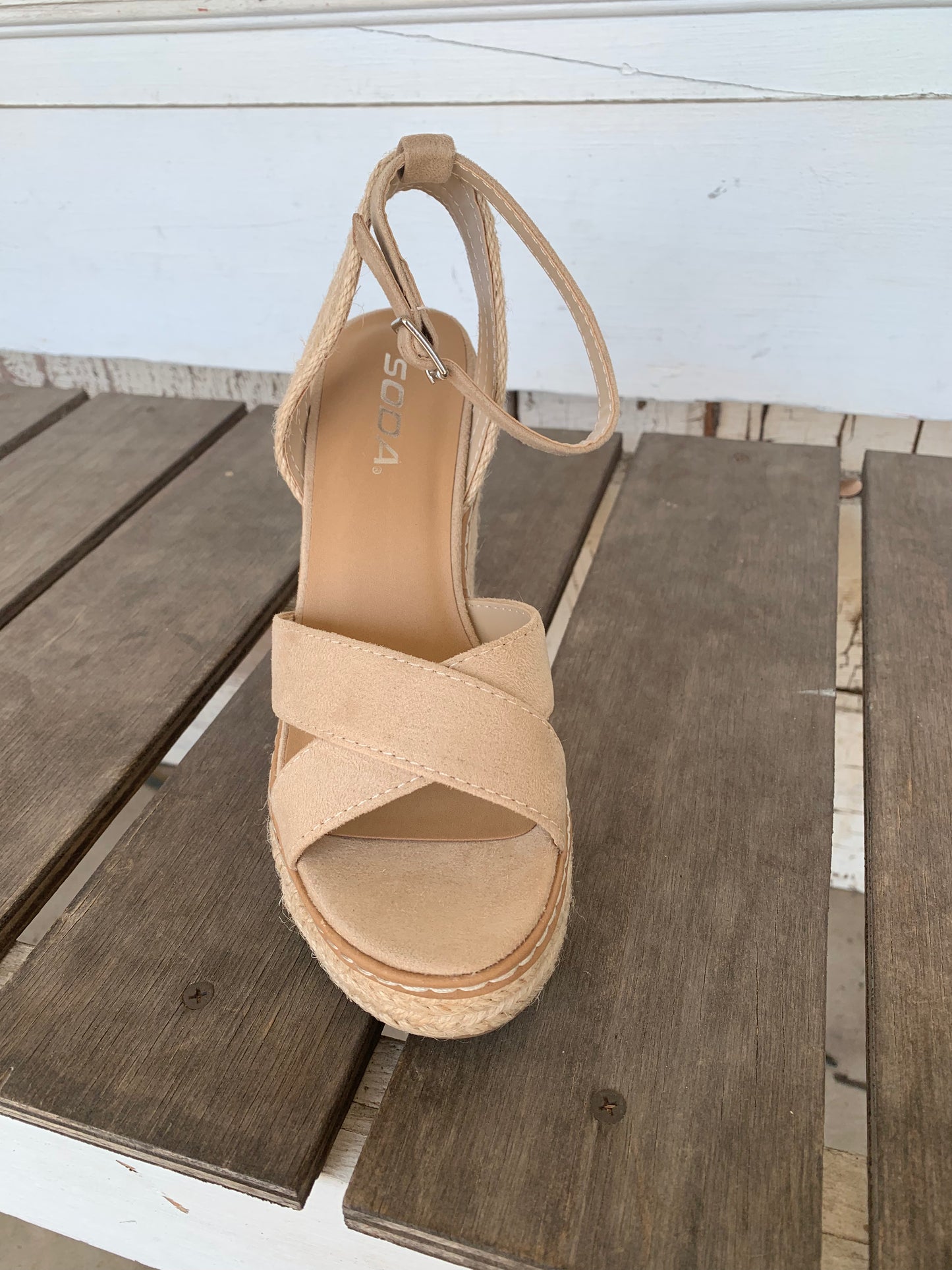 Basset Wedges