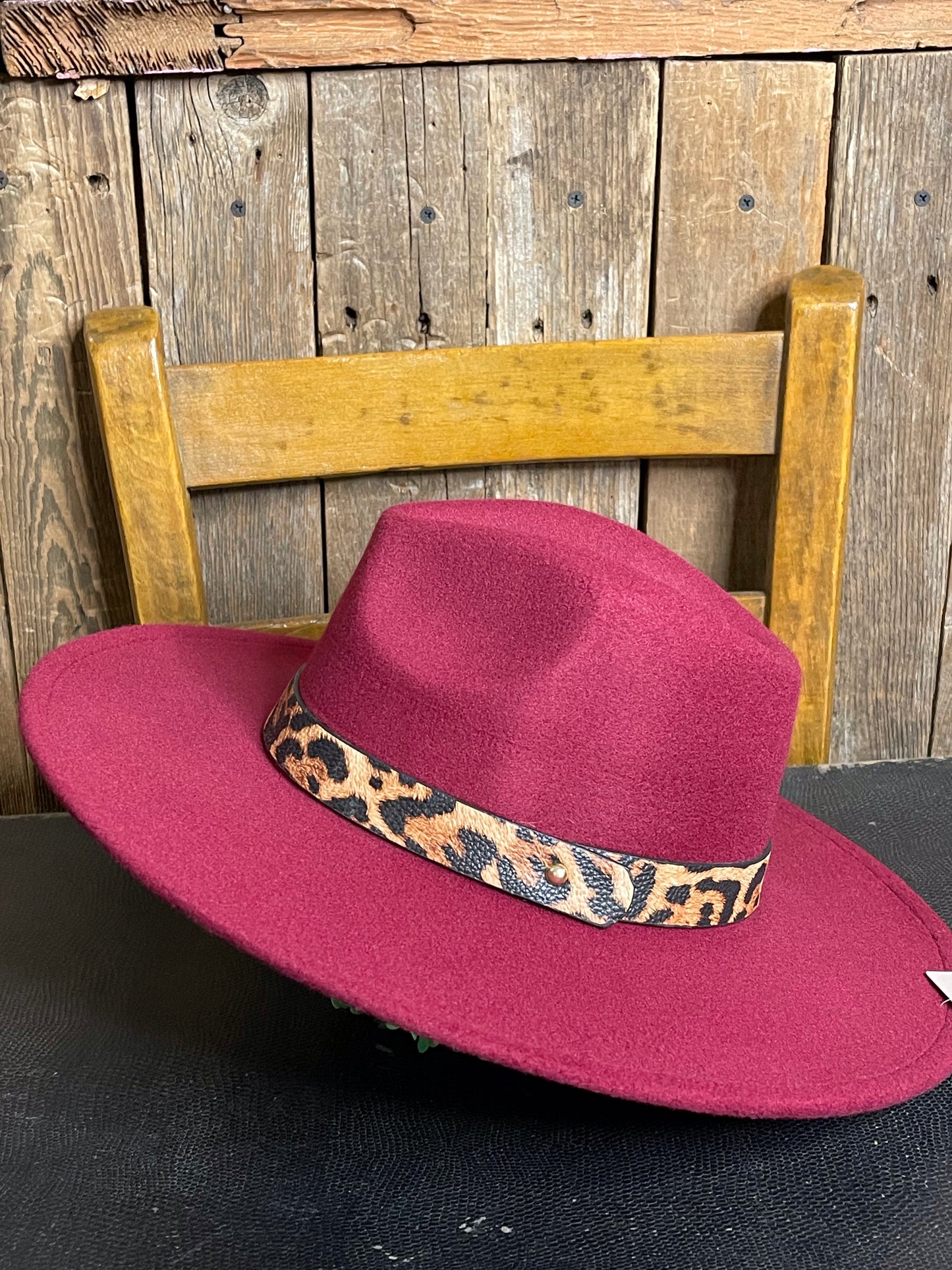 Viola Cheetah Band Hat
