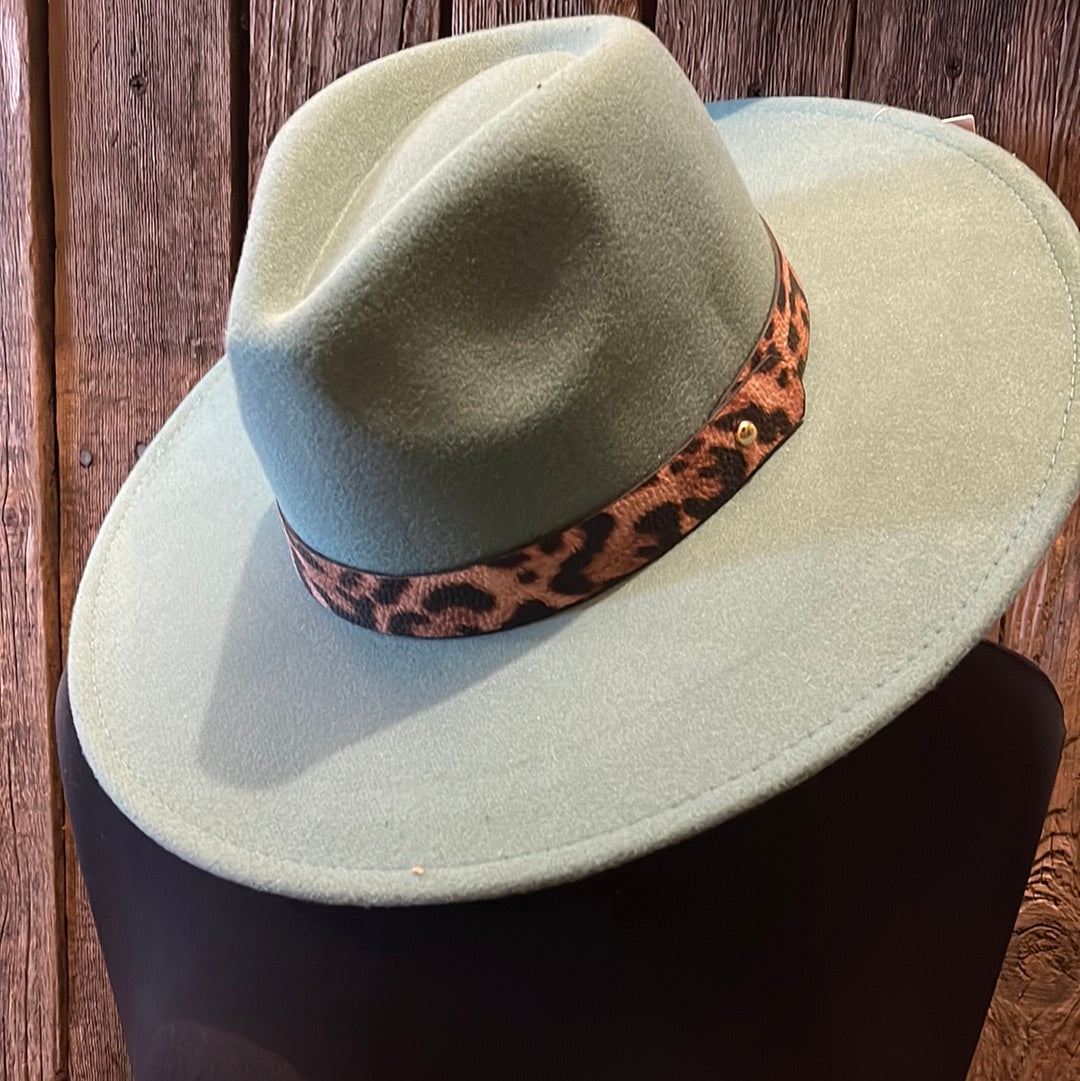 Viola Cheetah Band Hat