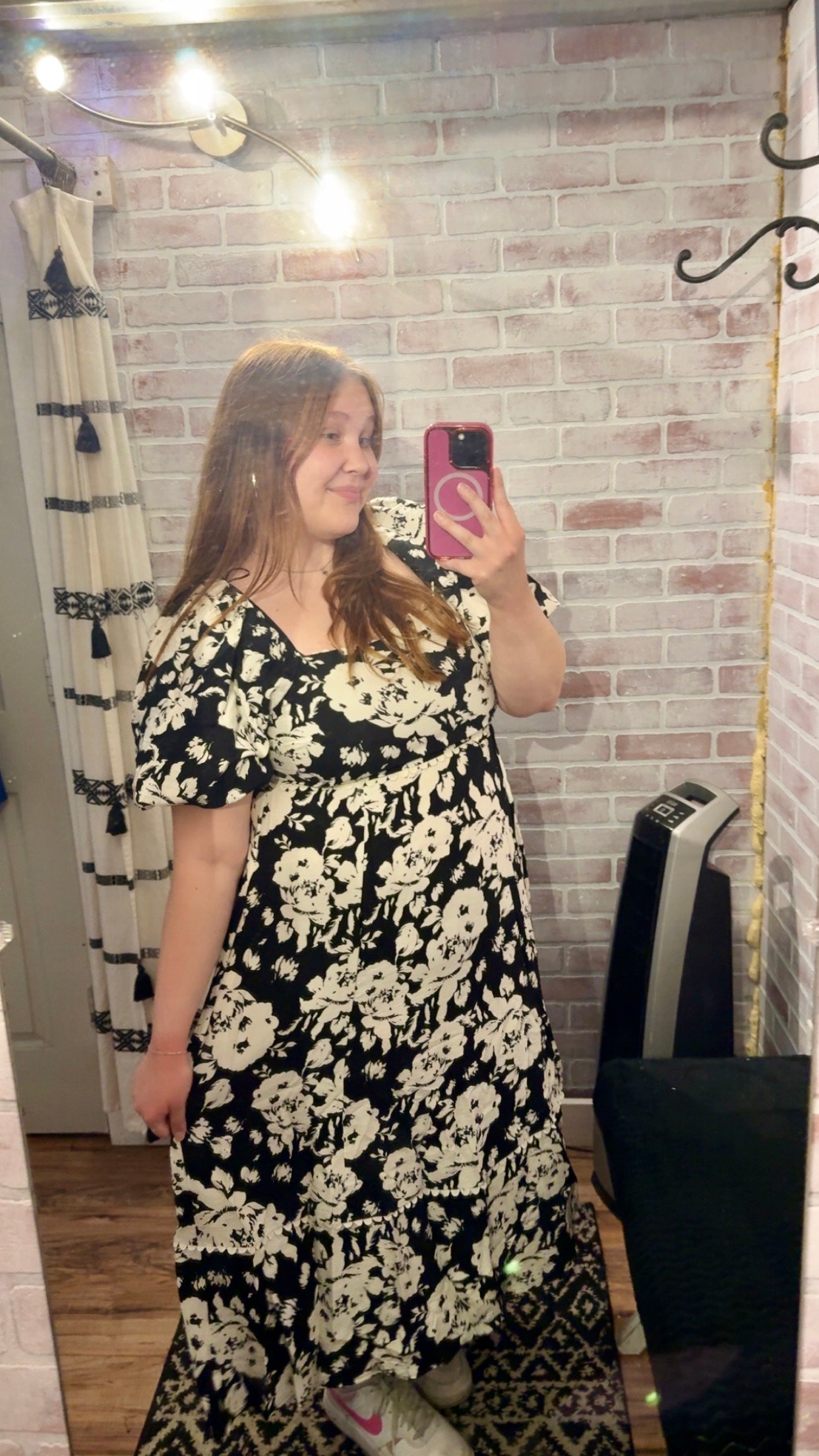 Lynn’s Floral Print Midi Dress