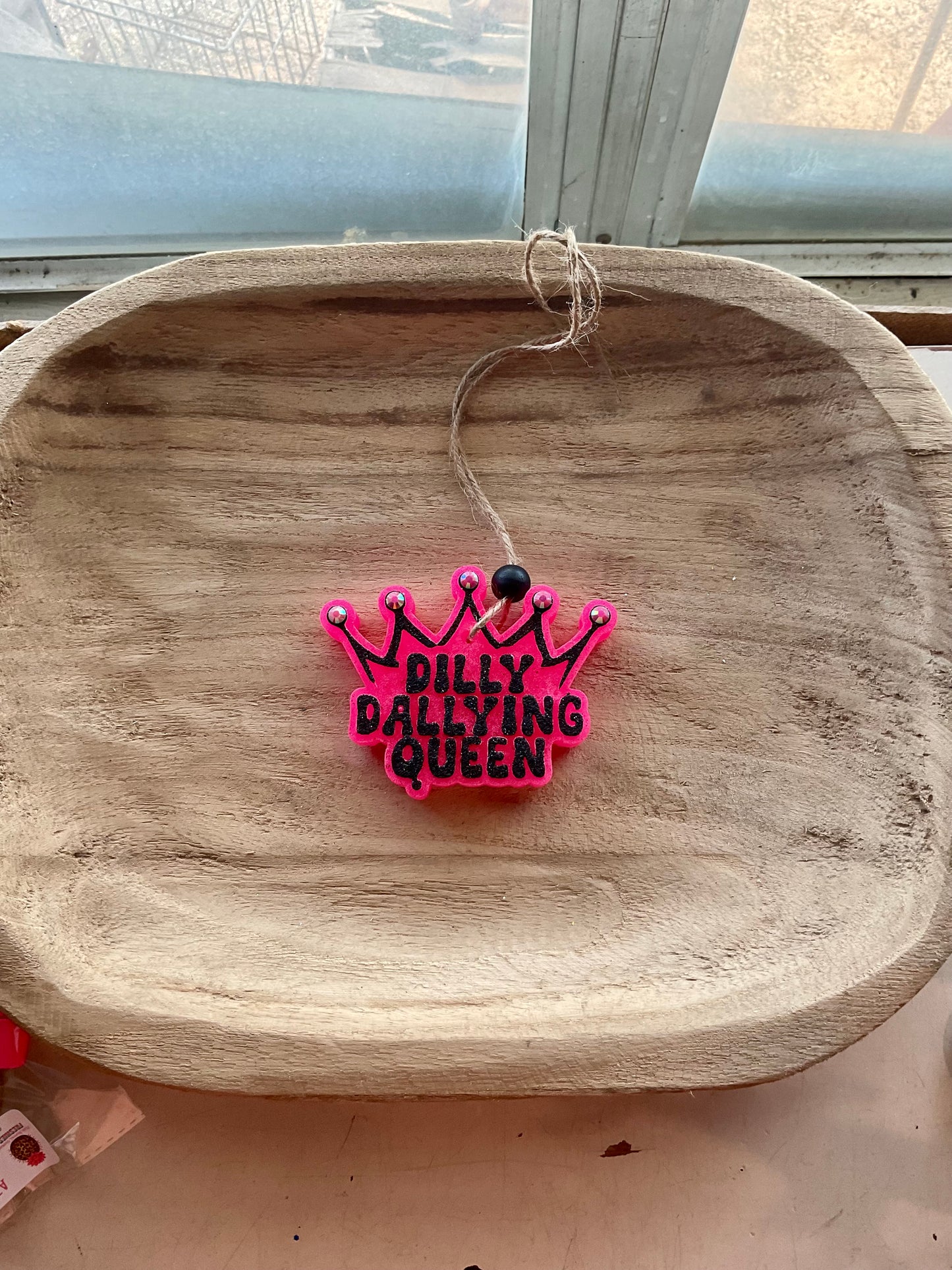 Dilly Dallying Queen Freshie