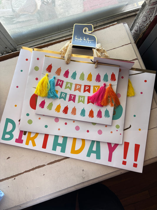 Birthday gift bag set