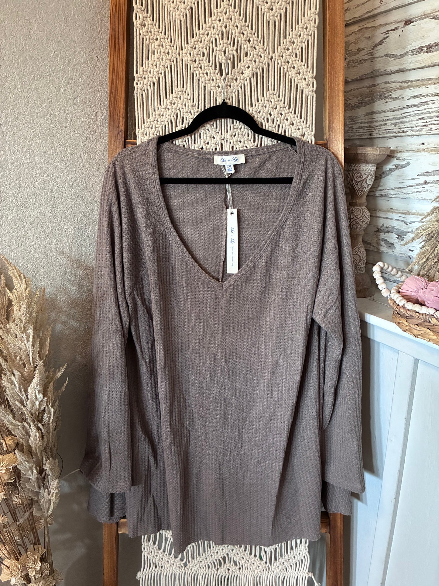 Becca Curvy Long Sleeve