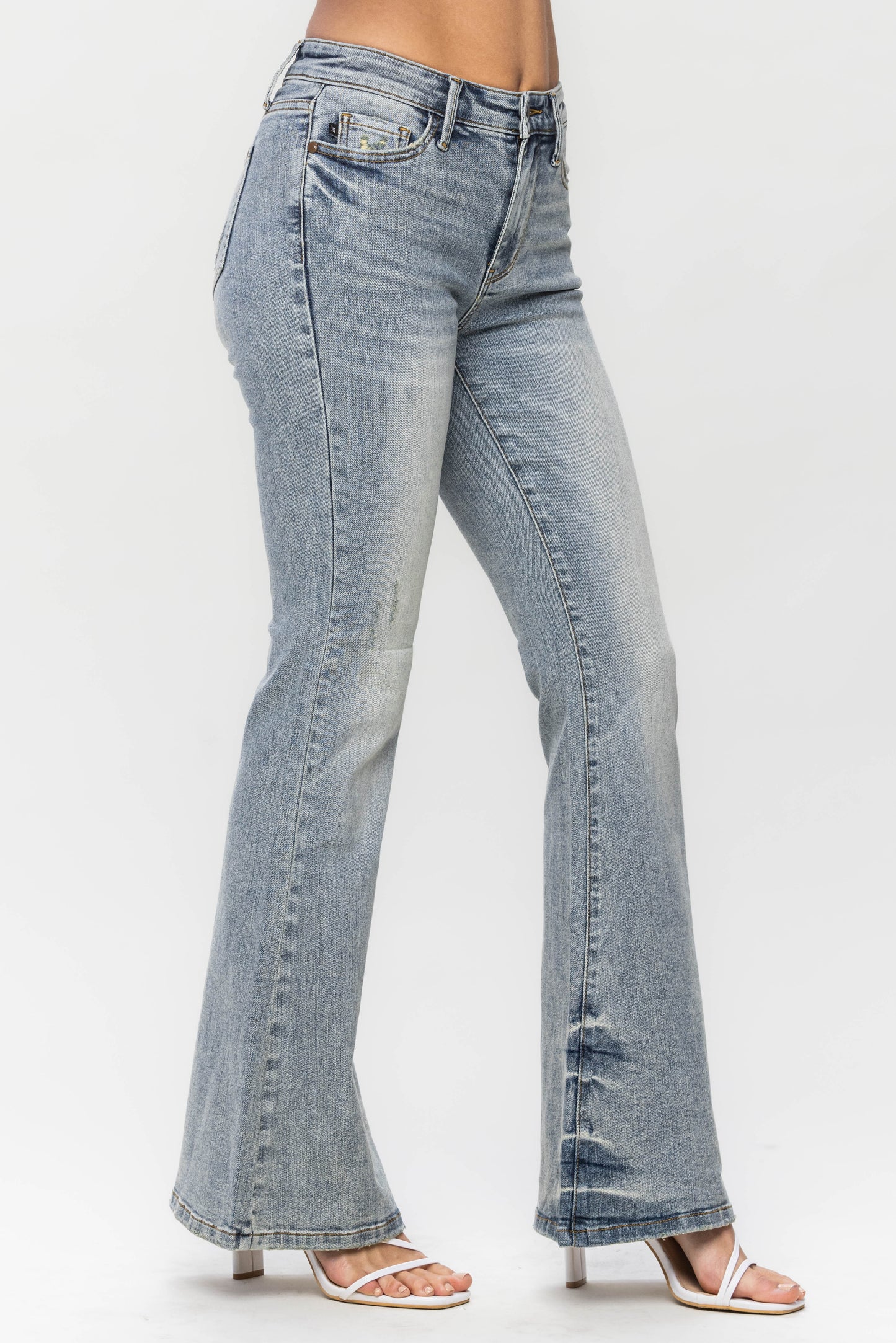 Judy Blue Bailey Curvy Flare Jeans