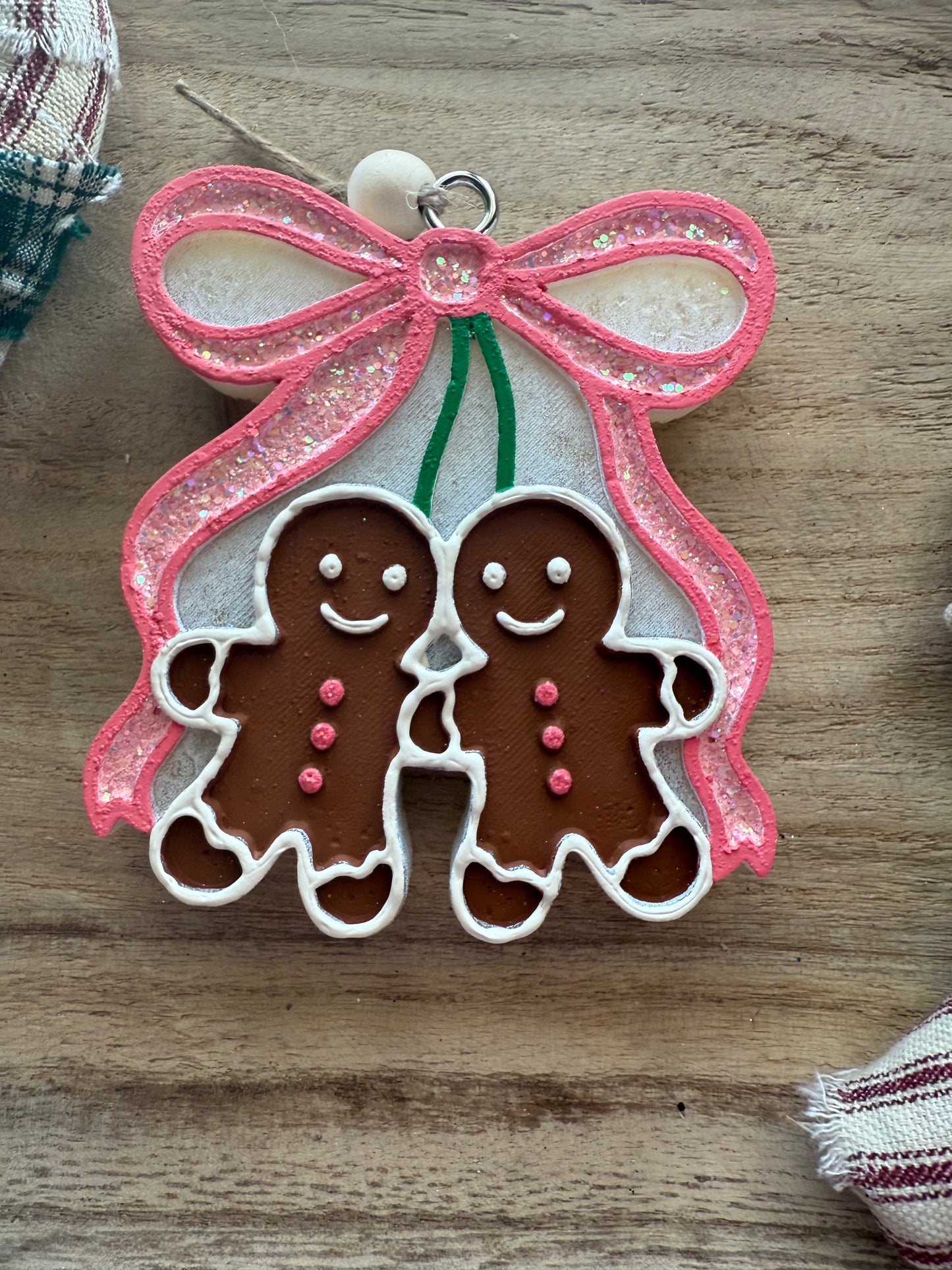 Gingerbread Cherry Freshie