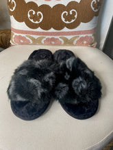 Load image into Gallery viewer, Paisley Slipper
