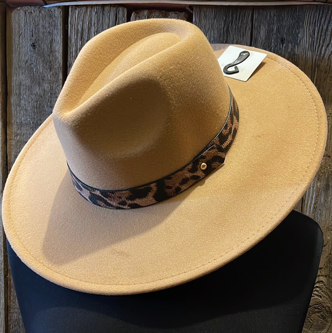 Viola Cheetah Band Hat